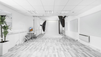 Fully Equipped Video Photo Studio Hire South East London