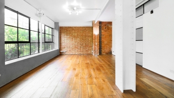 Exposed Brick Metal Beams Warehouse - Location Space Hire London