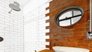 Photo Video Studio Hire - London Warehouse Location - Shower Room