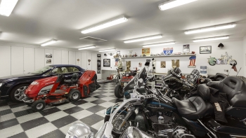 American Style Garage LARGE Film Location Space Hire