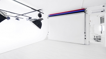 Video Studio Hire London - Backdrops Track Lighting