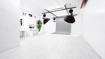 Cove Photo Video Studio Space Hire London - Backdrop Option