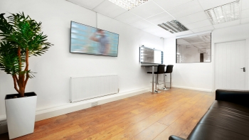 Event Space Party Hall Venue Waiting Room - London Canary Wharf