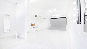White Room Photography Video Studio Hire - East London