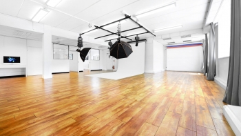 Large Photo Video Film Location Space Studio Hire - Canary Wharf London